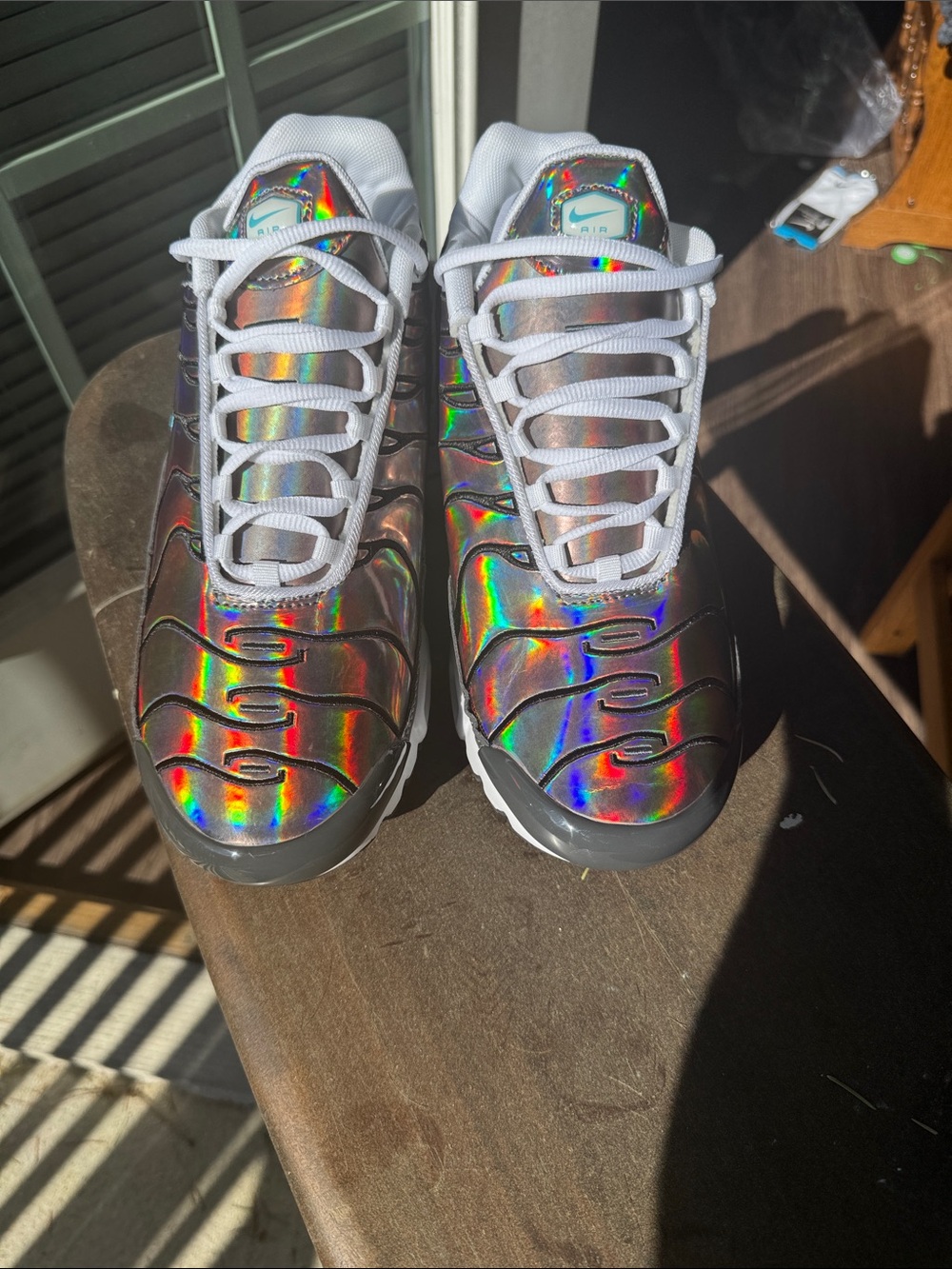New! Nike Air Max Plus “Holographic Iridescent” Silver/White Trainers - Picture 3 of 9